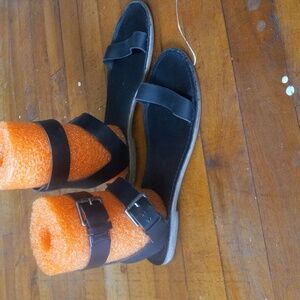 Madewell size 8 black strappy sandals